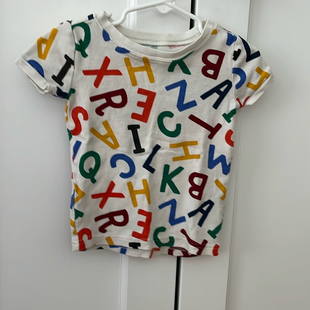 Boys Size 2T Old Navy Pajama Set